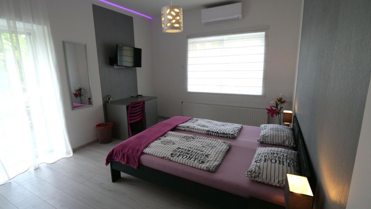 Anna Villa Fuered Boutique Rooms بالاتونفوريد المظهر الخارجي الصورة